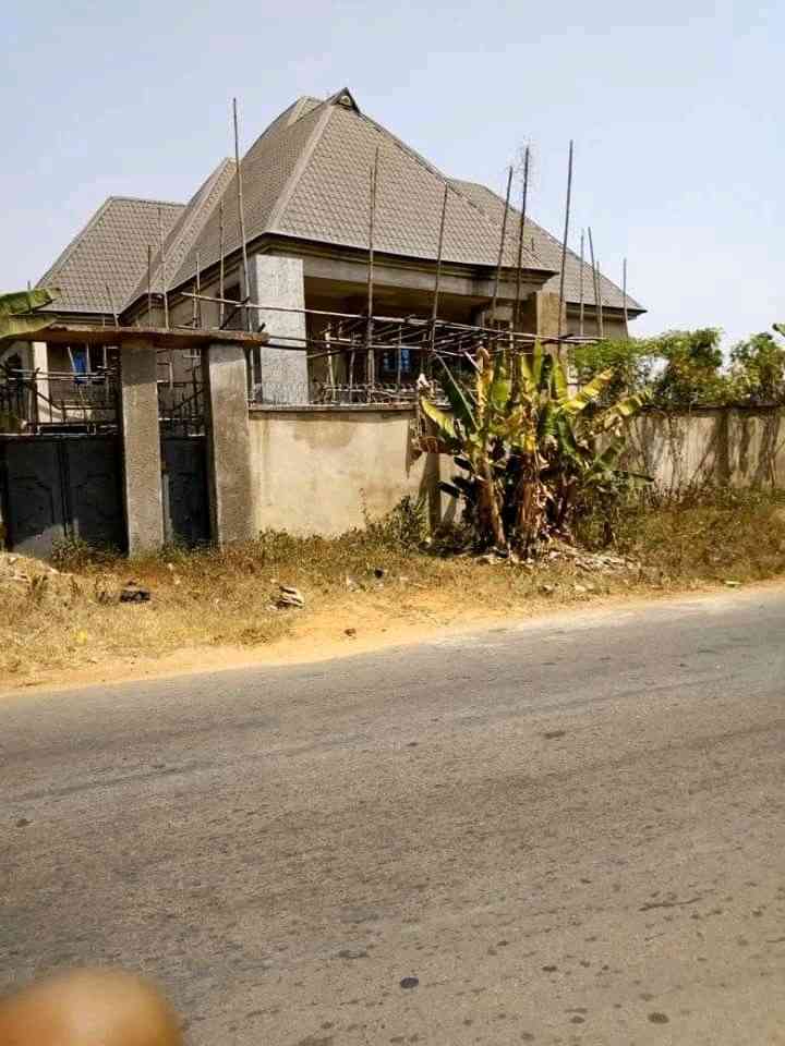 Hill top roofing work and company Nig.