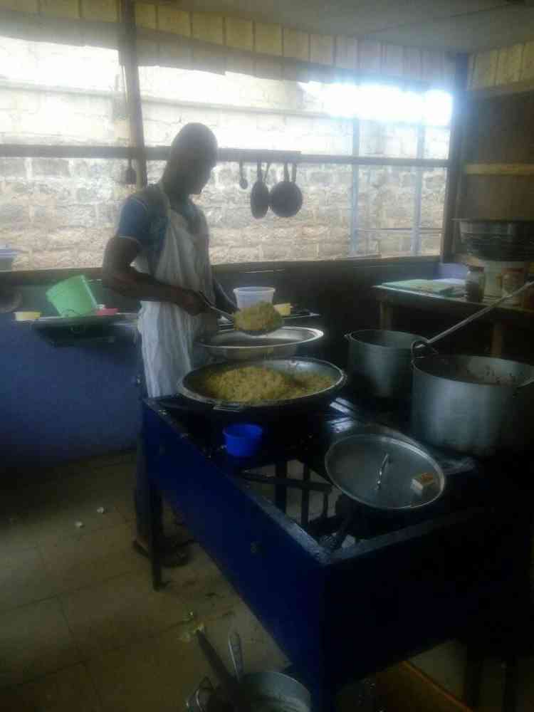 Chef AKPAN catering service img