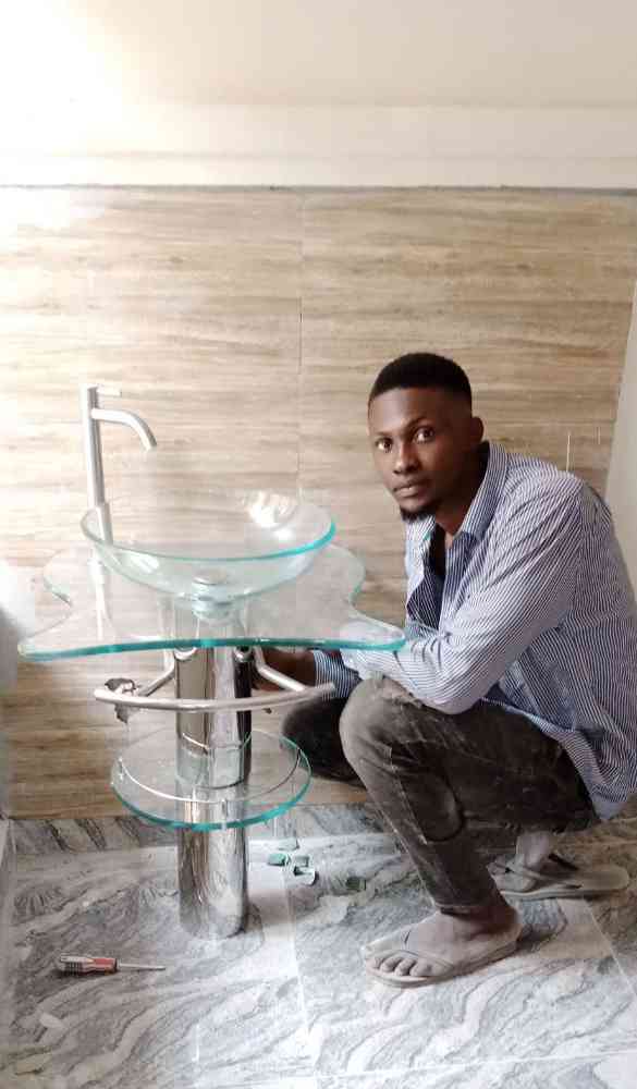 franklyn ebuka plumber service picture