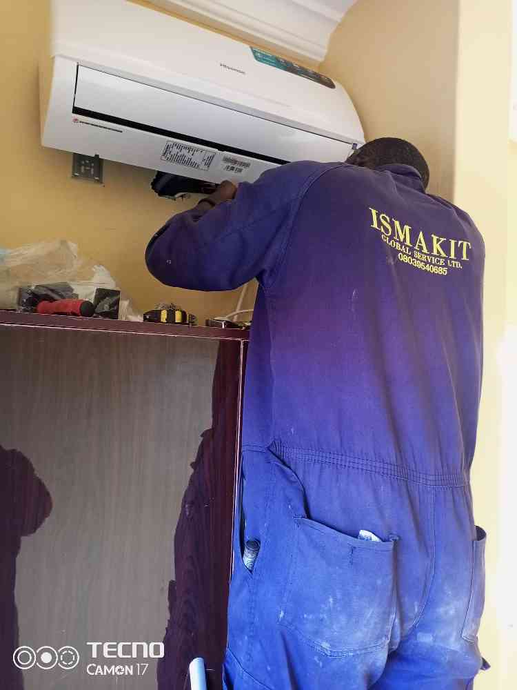 Sales and services of Air-conditioner