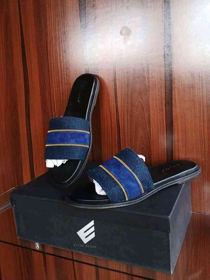 Zakarite unique footwears