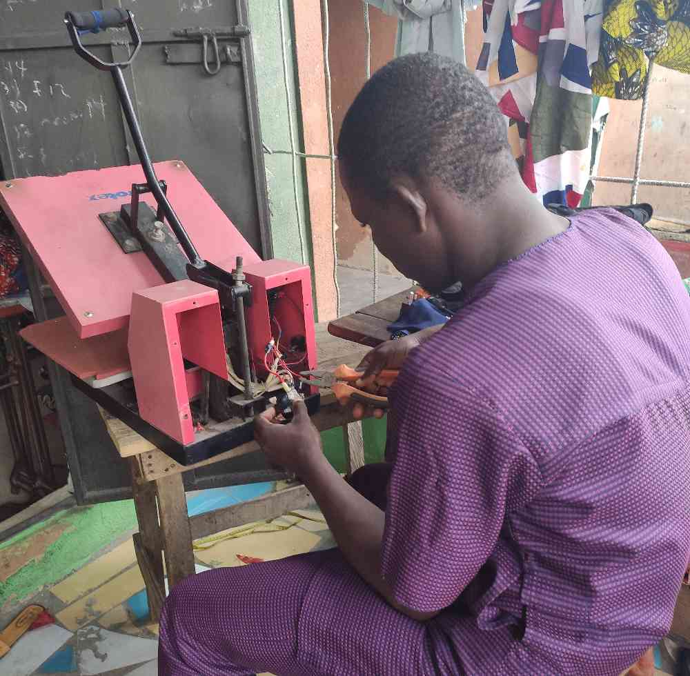 We repair faulty Stoning Machine in Lagos