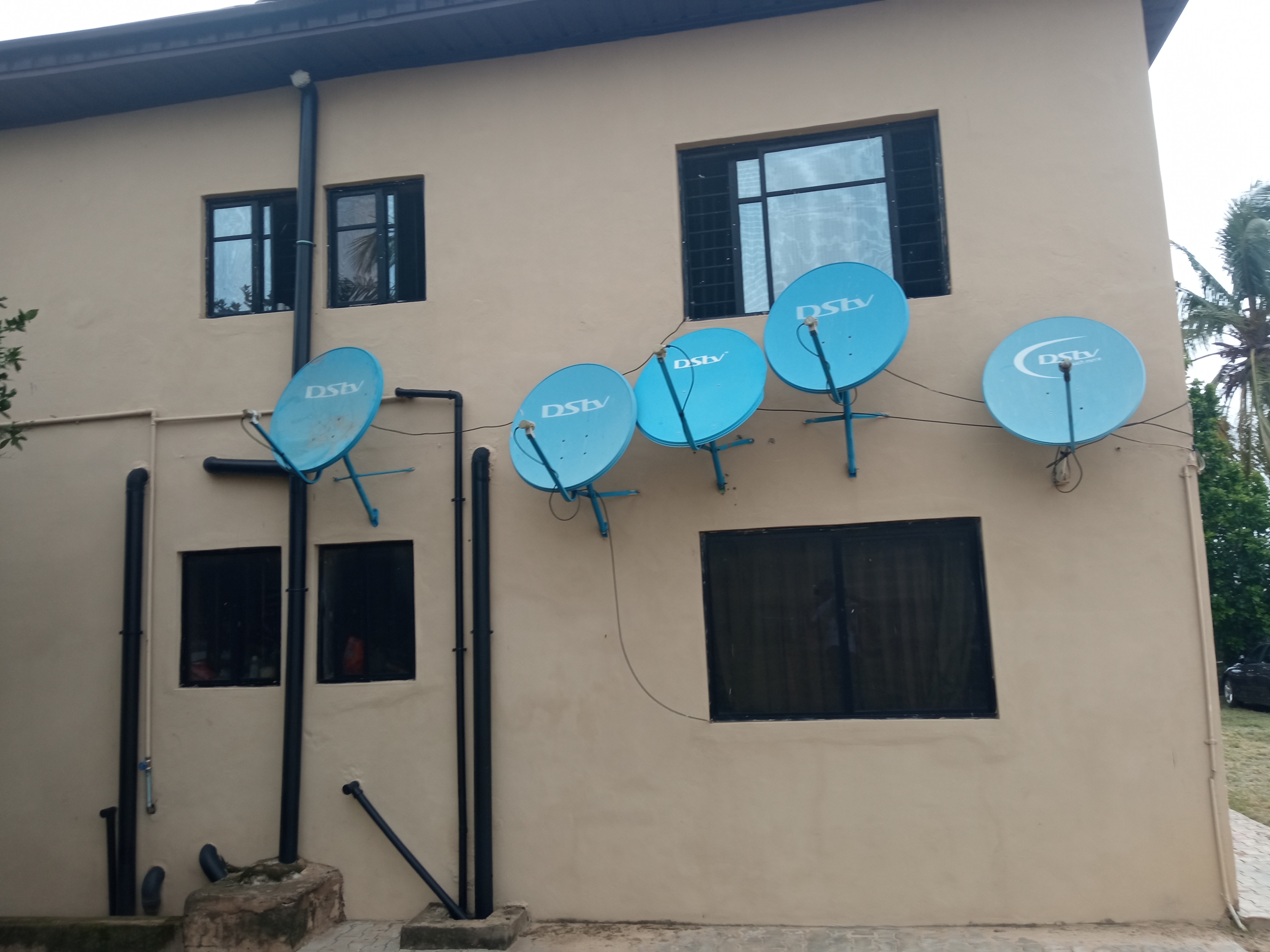 DSTV GOTV STARTIMES AND FREE TO AIR INSTALLER IN IBADAN OYO STATE