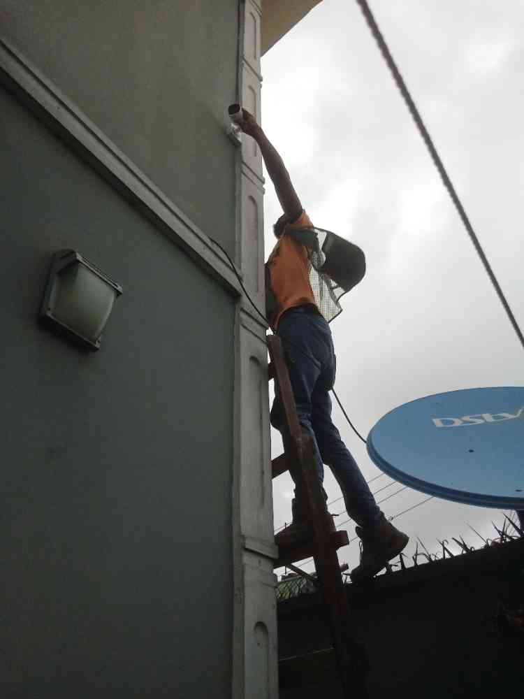 DISTINGUISHED DSTV GOTV CCTV CAMERA ELECTRIC FENCE FREE TO AIR INSTALLER picture