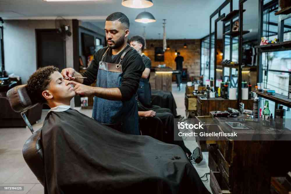 Unisex Barber salon picture