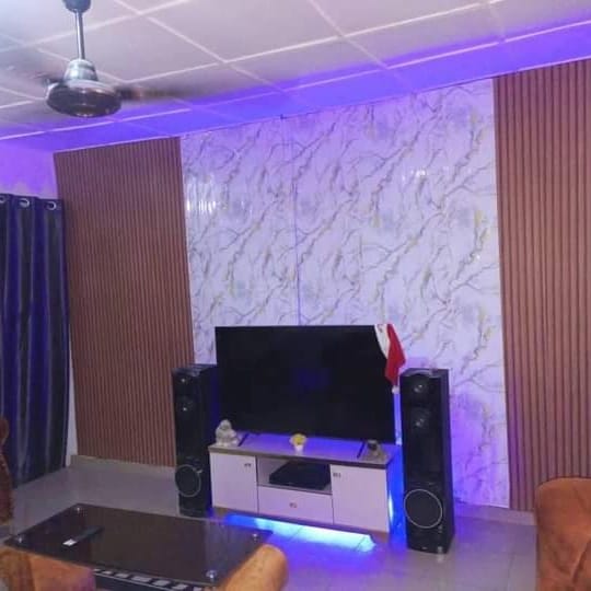 wall paper, house painter picture