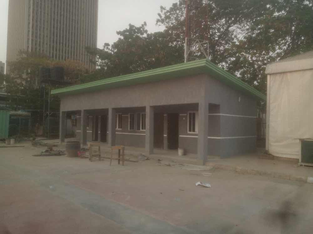 Exceptional paint house