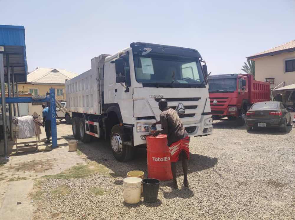 10Units of 30tons Tipping trucks Available picture