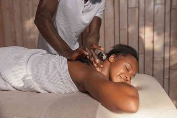 Glovic mobile massage premium service